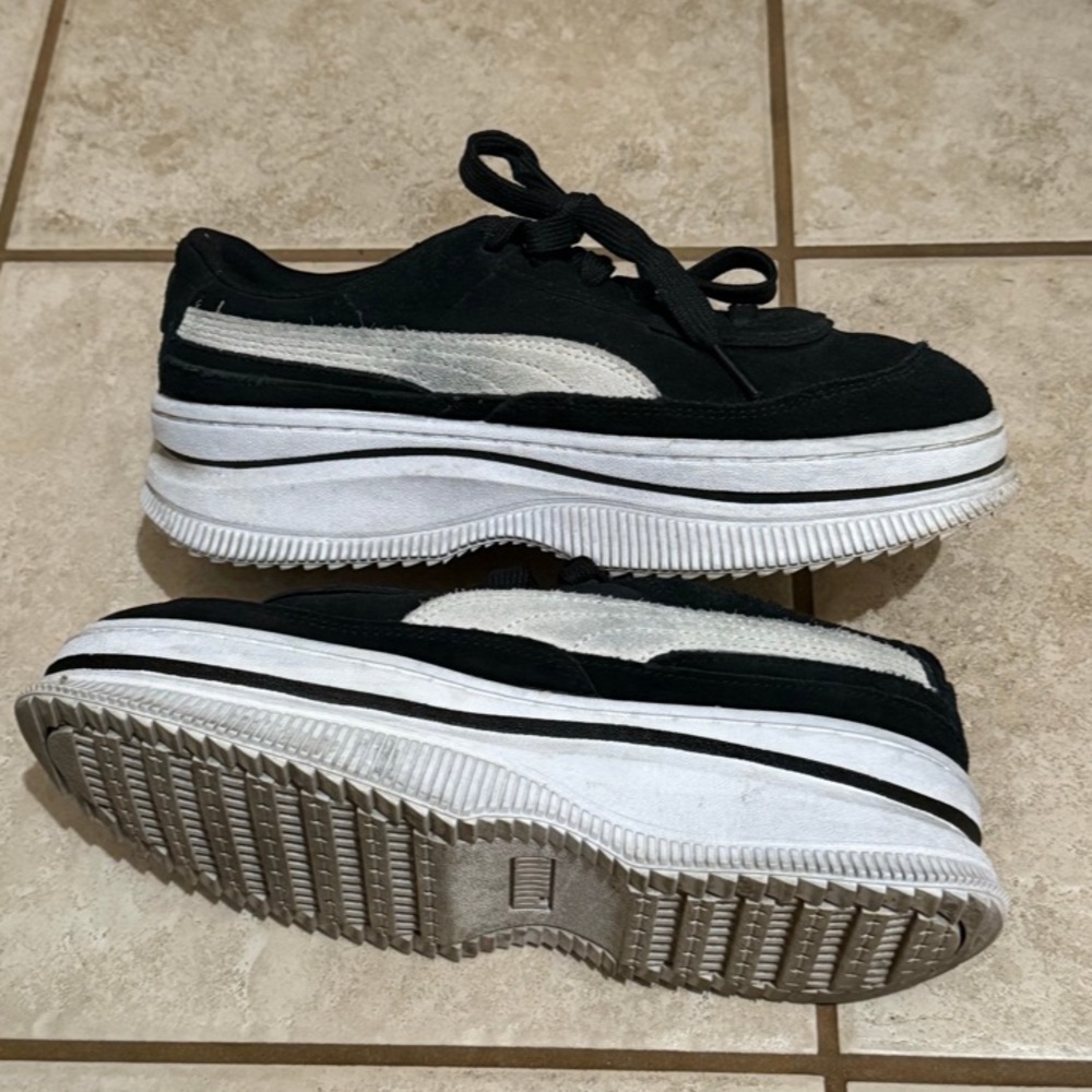 Puma Deva Sneakers - Black - Suede - Size 8 - RARE